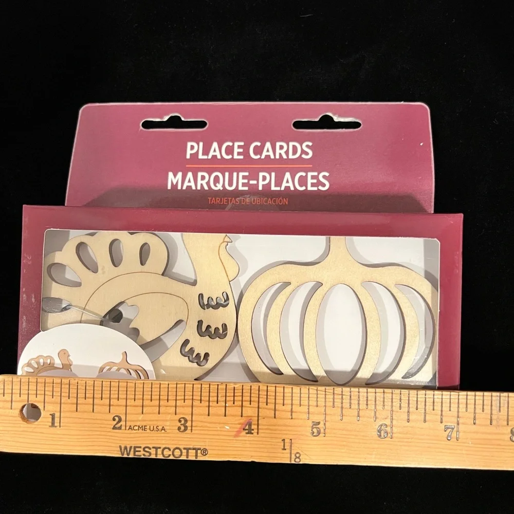 NIB Thanksgiving 8-Pc Wooden Place Card Holder Set